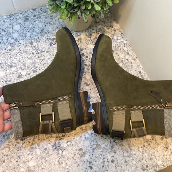 Sorel Boots 8.5 Lolla Ankle NL2269-213 Olive Leather Buckle Side Zipper H20Proof - Picture 5 of 9
